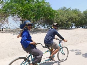 Tour Lombok 4 Hari 3 Malam ke Gili Trawangan Waterfall sepeda tandem