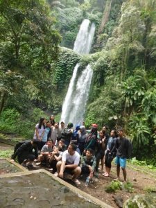 paket wisata di lombok 3 hari 2 malam pantai waterfall sendang gila