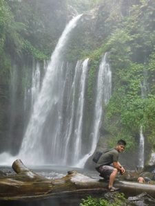paket wisata di lombok 3 hari 2 malam pantai waterfall