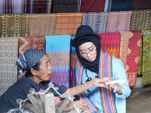 Day Tour Mandalika Sade Wisata Budaya Lombok