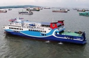 Kapal Penyeberangan Surabaya Lombok